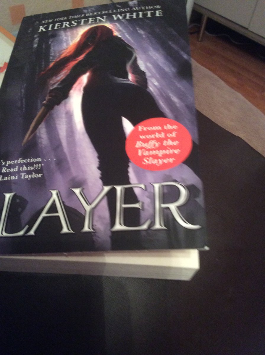 Moonstone4670's tweet photo. This weeks read #Buffy #vampires #slayer https://t.co/r3BgAiOfkq