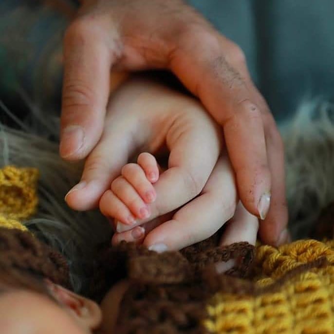 Sharing those precious moments with both parents, guiding them to create images that last a lifetime