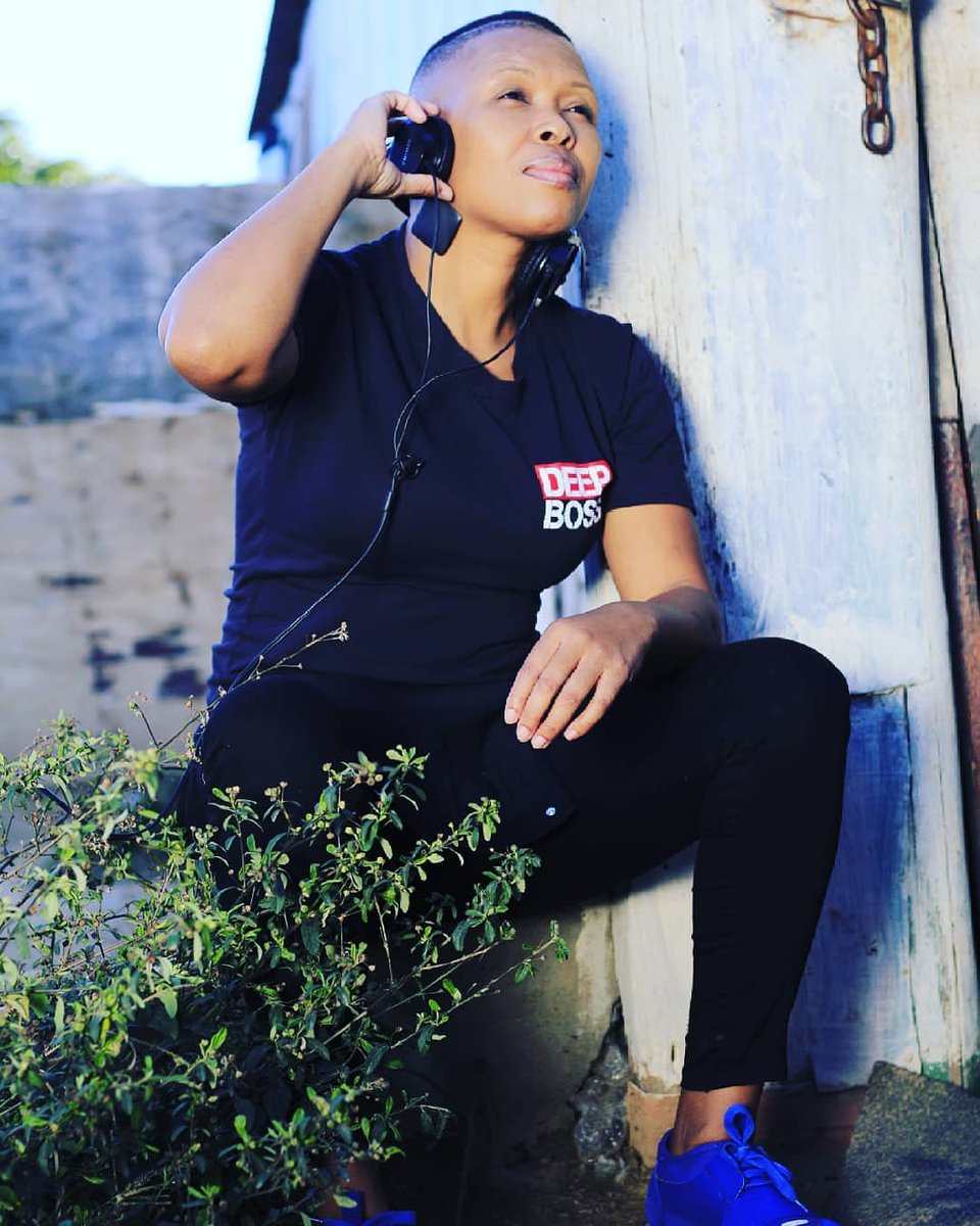 DeepBoss3's tweet photo. WendySA
#Deepboss #Afrohouse #Afrotech #Deephouse #Soulfulhouse
@WendySA_1 https://t.co/RSH2sAVRkc