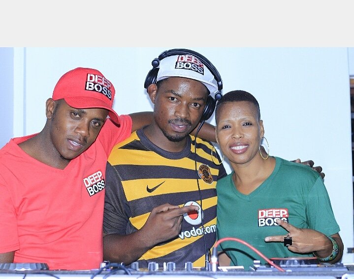 DeepBoss3's tweet photo. Family
#Deepboss #soulfulhouse #DeepInTheCity #Deephouse
@bonganiaubrey1 @WendySA_1 @CUPIDDEEPSA1 https://t.co/ok5pVA5uUB