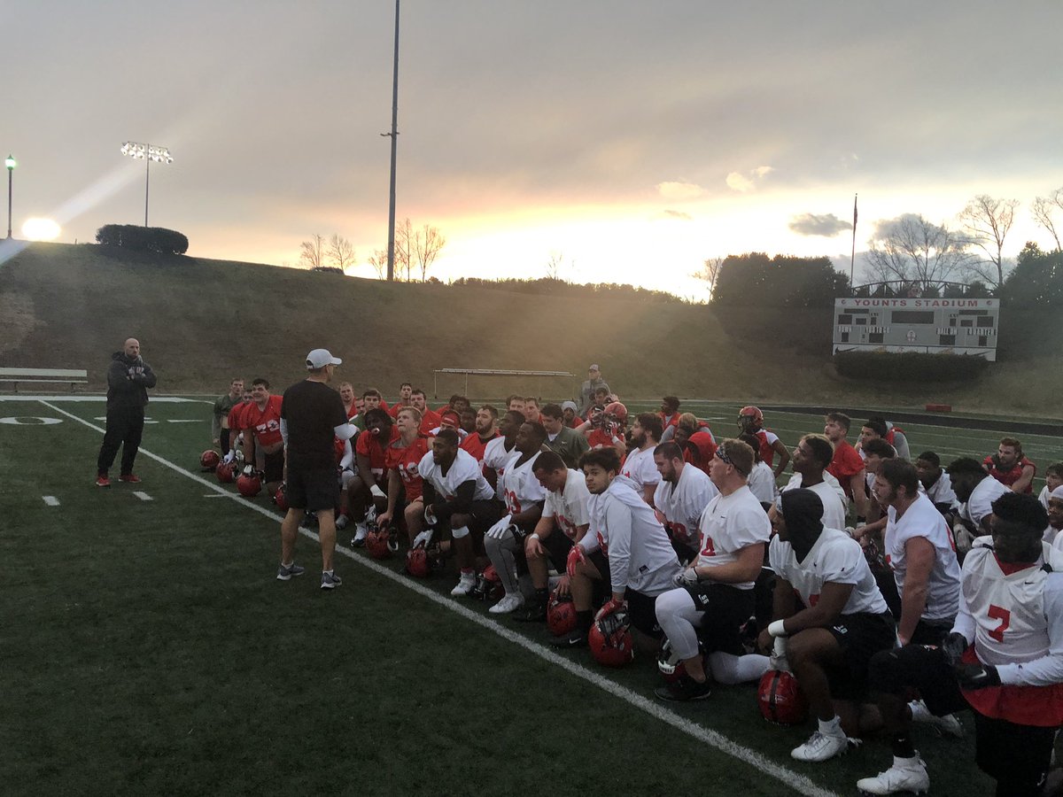 NGUFootball1's tweet photo. Practice #2 #SpringBall2020 #SwordsUp ⚔️⚔️ https://t.co/G6DUBdvB0v