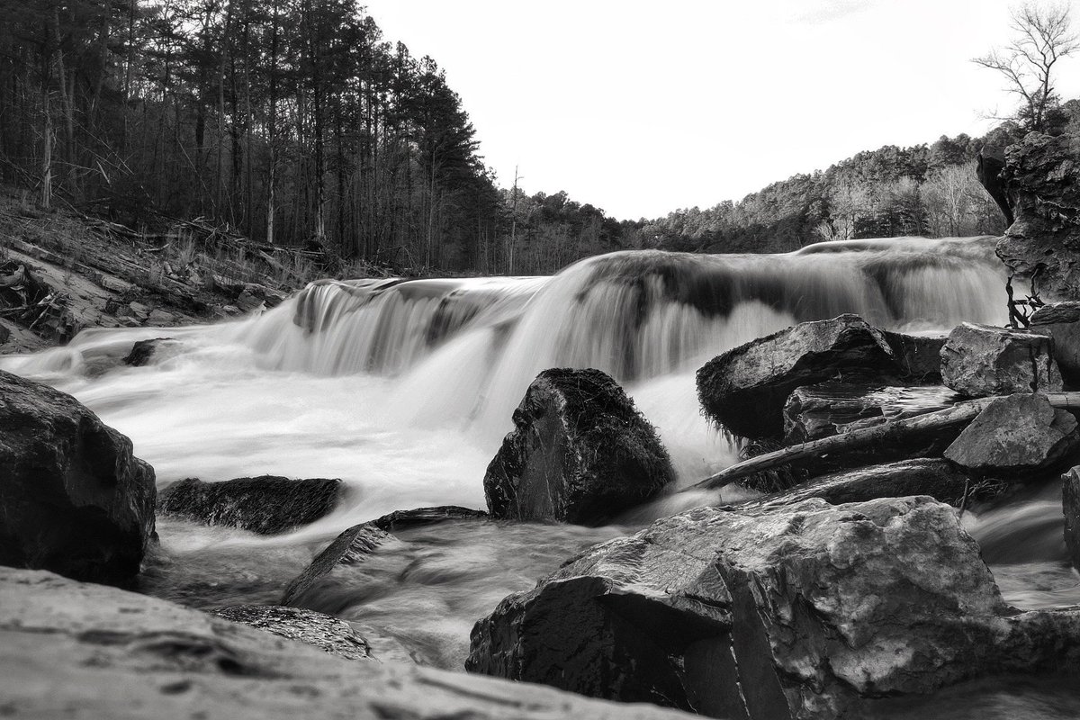 thinktk's tweet photo. Mountain Fork River near Broken Bow, OK. February, 2020. 
#BrokenBow #MountainForkRiver
#BlackAndWhite #BlackAndWhiteWednesday #fujix100f #fujifilmx100f #fujilove #fuji_xseries #fujifilm_xseries #AcrosFilmSimulation #FujiAcros #LongExposure 
#Adventure7580 #RoadTripsAndWandertime https://t.co/RvyCHKuxRc