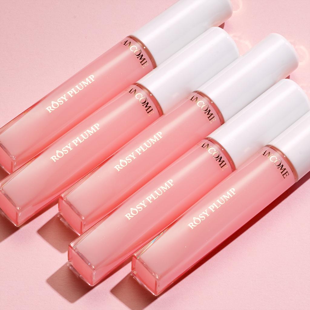 Plump and hydrate your lips with our L'Absolu Rosy Plump lip gloss. Top