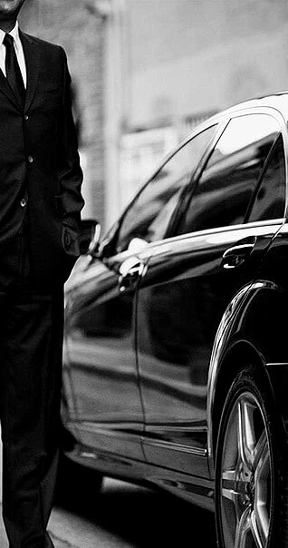 eagleeyelimo's tweet photo. Black car service in the Bay Area from the ride share guys?  Not like this! https://t.co/dBbJg4QGB8 https://t.co/rcfrrRf2WG