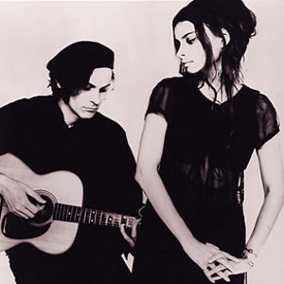 pavlovlover's tweet photo. @wmthomason @PasteMagazine @MazzyStar This gutted me big time. Such beautiful music and David’s guitar playing was exquisitely dreamy and yes this news hit me very, very hard. Luckily music #MazzyStar #Opal are forever.😢
#RIPDavidRoback https://t.co/hgAqBspXTr