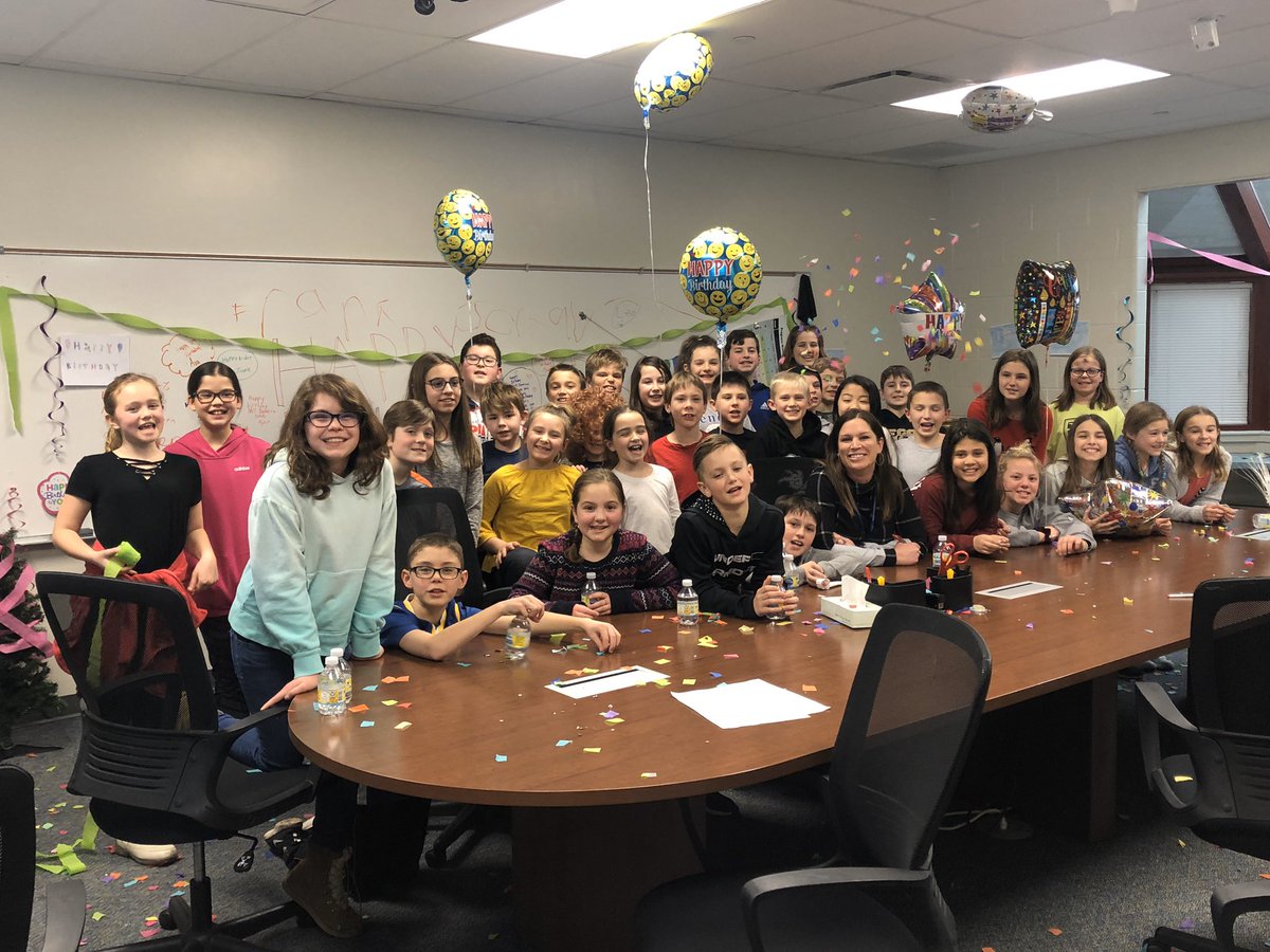 MrsEspositoMCS's tweet photo. I teach the best most thoughtful kids in the world. 🌎 Thank you for an amazing SURPRISE birthday celebration complete with lots of confetti and a student developed Power Point presentation 👏 👏 #leapyearbirthday #geneva304 https://t.co/xAf0yeLAzn