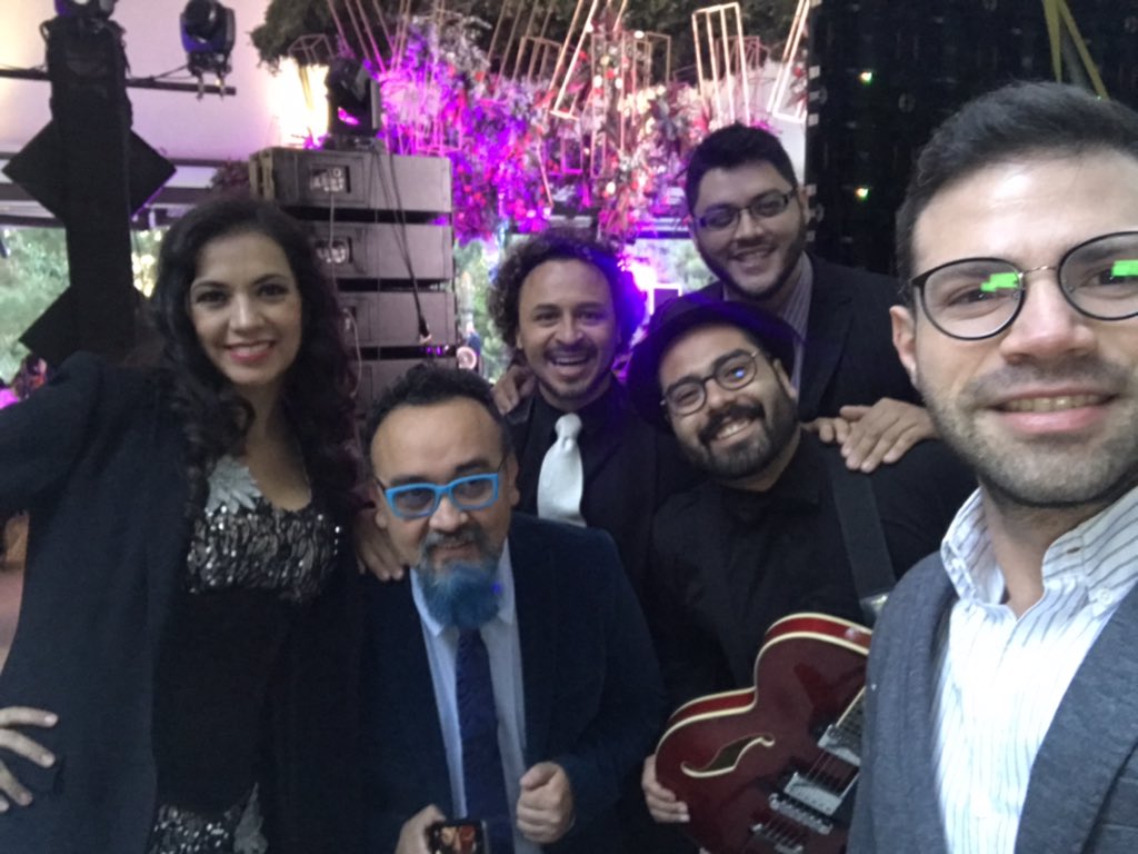 isabella_swing's tweet photo. En nuestra pasada presentación de #valledebravo @isabella_swing con mucho #jazz y #swing !!! https://t.co/2KZLwmGkSy