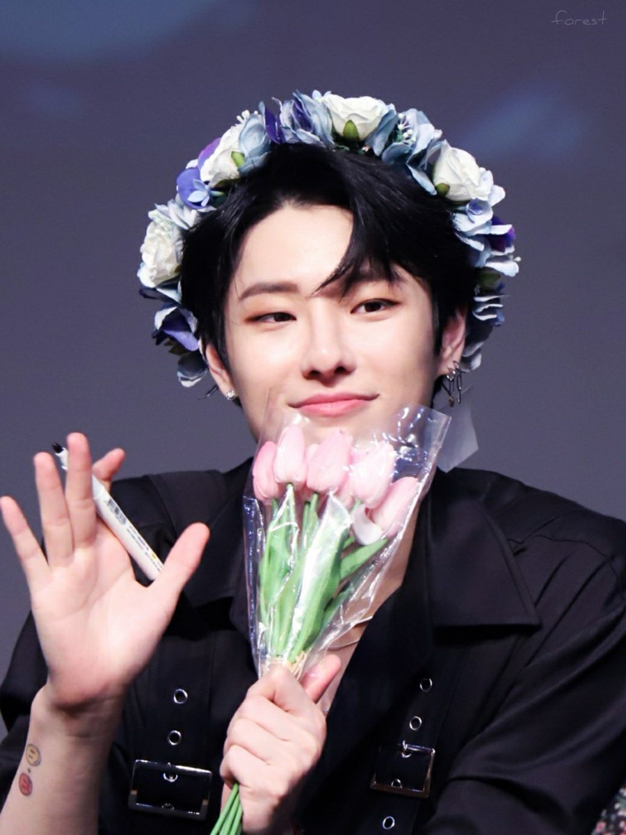 𝐹𝑜𝑟𝑒𝑠𝑡 tweet media