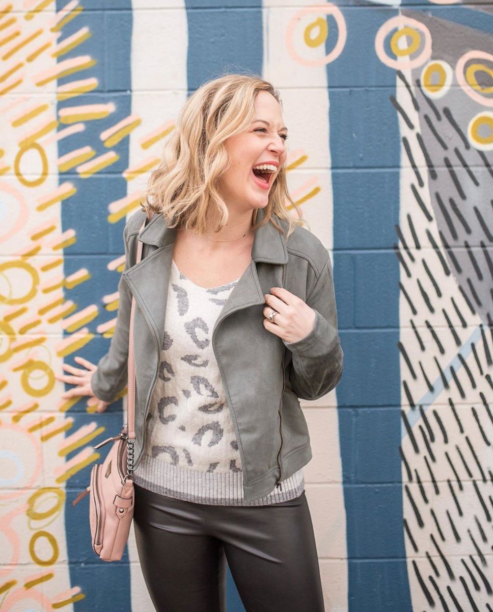 DON'T WAIT - our sale on sale is in full-swing! For a limited, score up to 80% off styles like our best-selling Mara Moto Jacket and so much more.

SHOP SALE ON SALE: buff.ly/2TiDLHf
|| photo via @mommygonehealthy