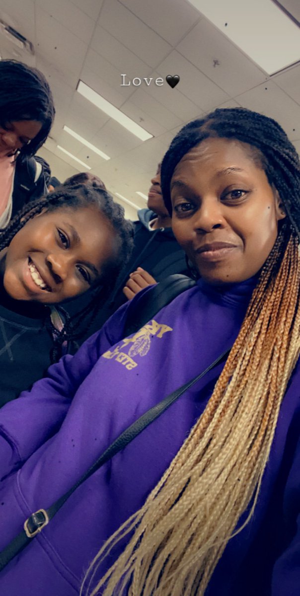 dekima_daniels's tweet photo. She didn’t find out until this morning that she was going with me... #firstflight #firsttriptoDC #Marley https://t.co/MzJoG1uKMw