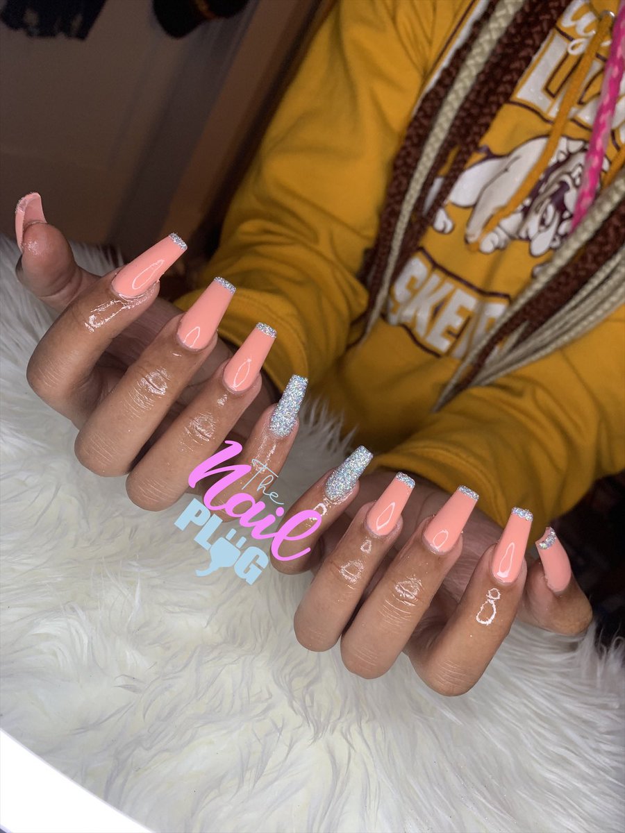 thenailplug1's tweet photo. Glitter Glits✨ #GelSet https://t.co/jTmDd71Yez