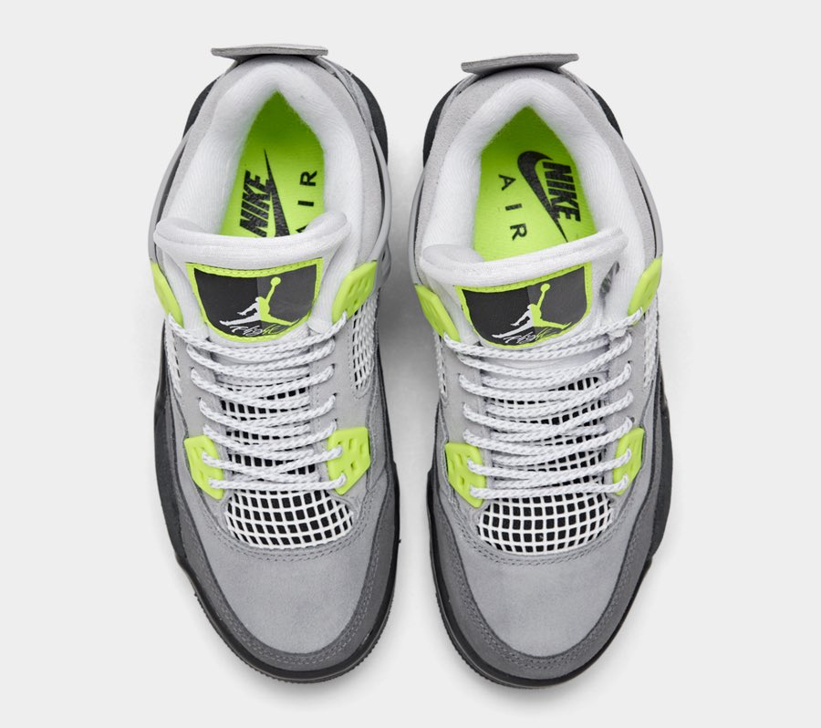 TheSoleLibrary's tweet photo. Air Jordan 4 “Neon” will see a release next Month. The most iconic Air Max 95 color blocking features a grey suede upper paired with white, neon accents and 3M reflective branding on the heels.

🗓03.21.20
💵 $225

#TheSoleLibrary https://t.co/EwOUF1zaSK