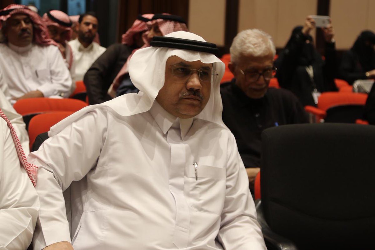 abo_assm1's tweet photo. في أمسيةالنادي الأدبي بالرياض الشعرية  #مهرجان_حماة_الوطن 
@AdbiRuh   @ALASIMH 
فصيح الشعر وأجزله يتسامى في حب الوطن ورجال الحد الجنوبي 
الدكتور محمد الخليف :
لاأقل من أن ندافع عن وطننا ورجاله المخلصين الذين يقدمون أرواحهم ودماءهم وكل مايملكون بشعرنا حفظ الله بلادنا من كل سوء 💐 https://t.co/Efd5DAFsfZ