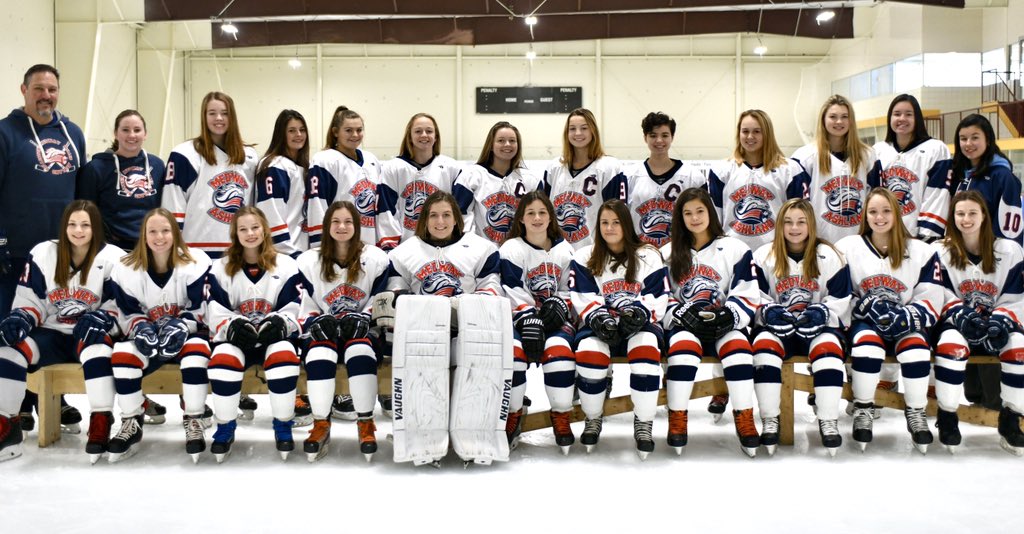 CoachInfanger's tweet image. This group of young ladies never knew the meaning of the word quit all season and tonight was no exception.  So proud of all you have accomplished.  Thank you to our Sr’s for 4 great years you truly became 1Team 1 Heart @MedwayAthletics @ClockerAD @HollistonAD @MillisAthletics