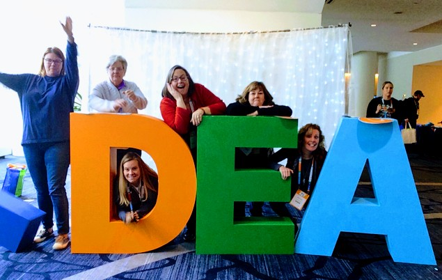 MCUSD223's tweet photo. MC's 5th teachers along with our ESL teacher took time to learn some incredible ways to help students learn at IDEA.con #WeAreMCUSD #MCRocks https://t.co/HXp3E5uuQ5