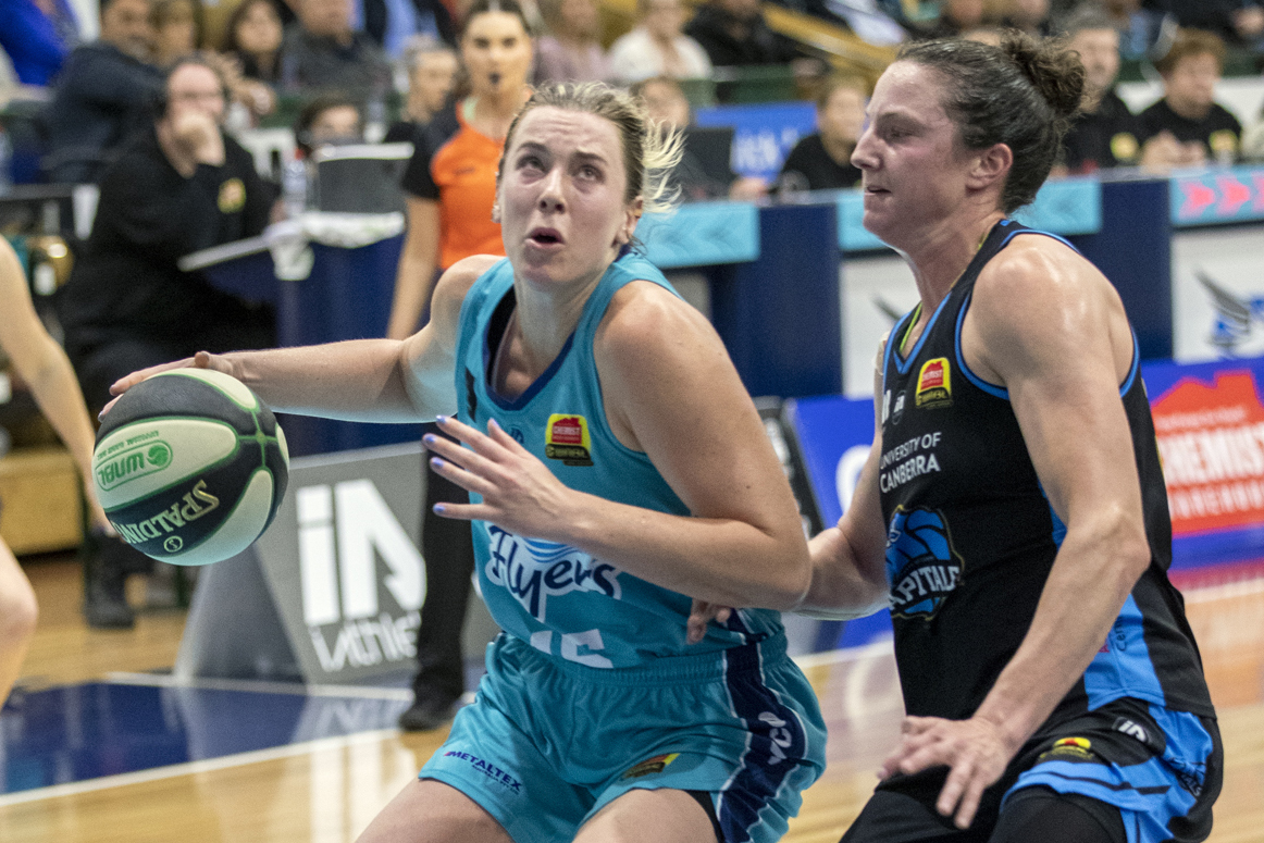SouthsideFlyers's tweet photo. 🦋@SaraBlicavs &amp; 🧢@Griffinkelsey23 will be battling all series long in the upcoming Grand Finals but before that they're appearing on the @wnblshow , recapping a huge playoffs so far and looking ahead to the final showdown of #WNBL40!

📻🎙 Listen here: https://t.co/GViEmze9Tj https://t.co/OiWVDyQj8X