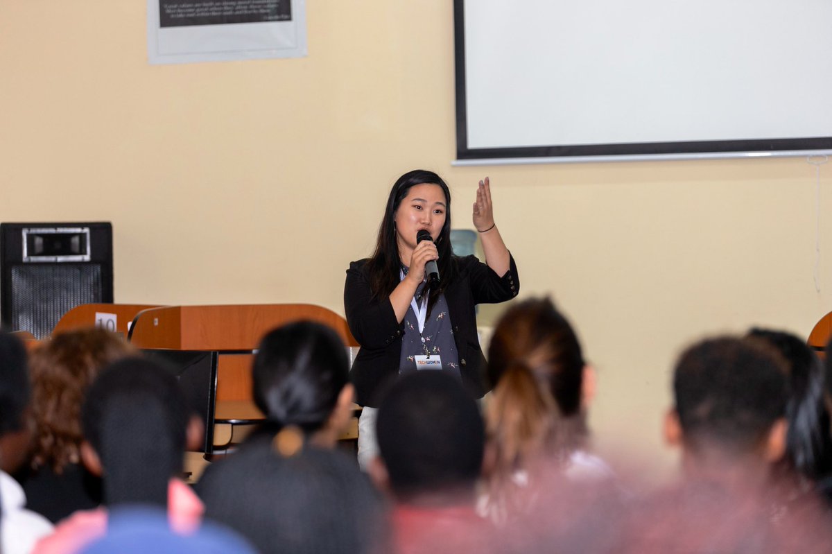 katejaiheelee's tweet photo. And @asmaaz and I ran workshop on “what’s hot in software development” attempted to guide on which tools to start building! Understanding the crowd and having them engaged was challenging but fun 😀
#twrwanda @techwomen https://t.co/ig4rEz5reY