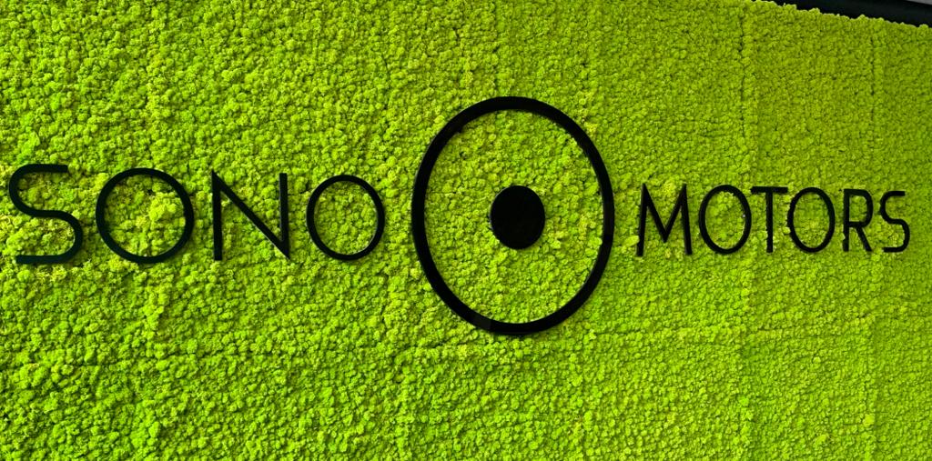 D-Level GmbH (@dlevel) on Twitter photo 53 Mio. Euro über #crowdfunding! Wie es bei <a href="/SonoMotors/">SonoMotors</a> jetzt weitergeht und wie sich die Kampagne um "Alles oder Nichts" auf das Team ausgewirkt hat, hört ihr Mittwoch im Podcast "Inside Team Building" mit den Gründern <a href="/LaurinHahn/">Laurin Hahn</a> und @JonaChristians. #podcast #TeamOM #HR 53 Mio. Euro über #crowdfunding! Wie es bei <a href="/SonoMotors/">SonoMotors</a> jetzt weitergeht und wie sich die Kampagne um "Alles oder Nichts" auf das Team ausgewirkt hat, hört ihr Mittwoch im Podcast "Inside Team Building" mit den Gründern <a href="/LaurinHahn/">Laurin Hahn</a> und @JonaChristians. #podcast #TeamOM #HR