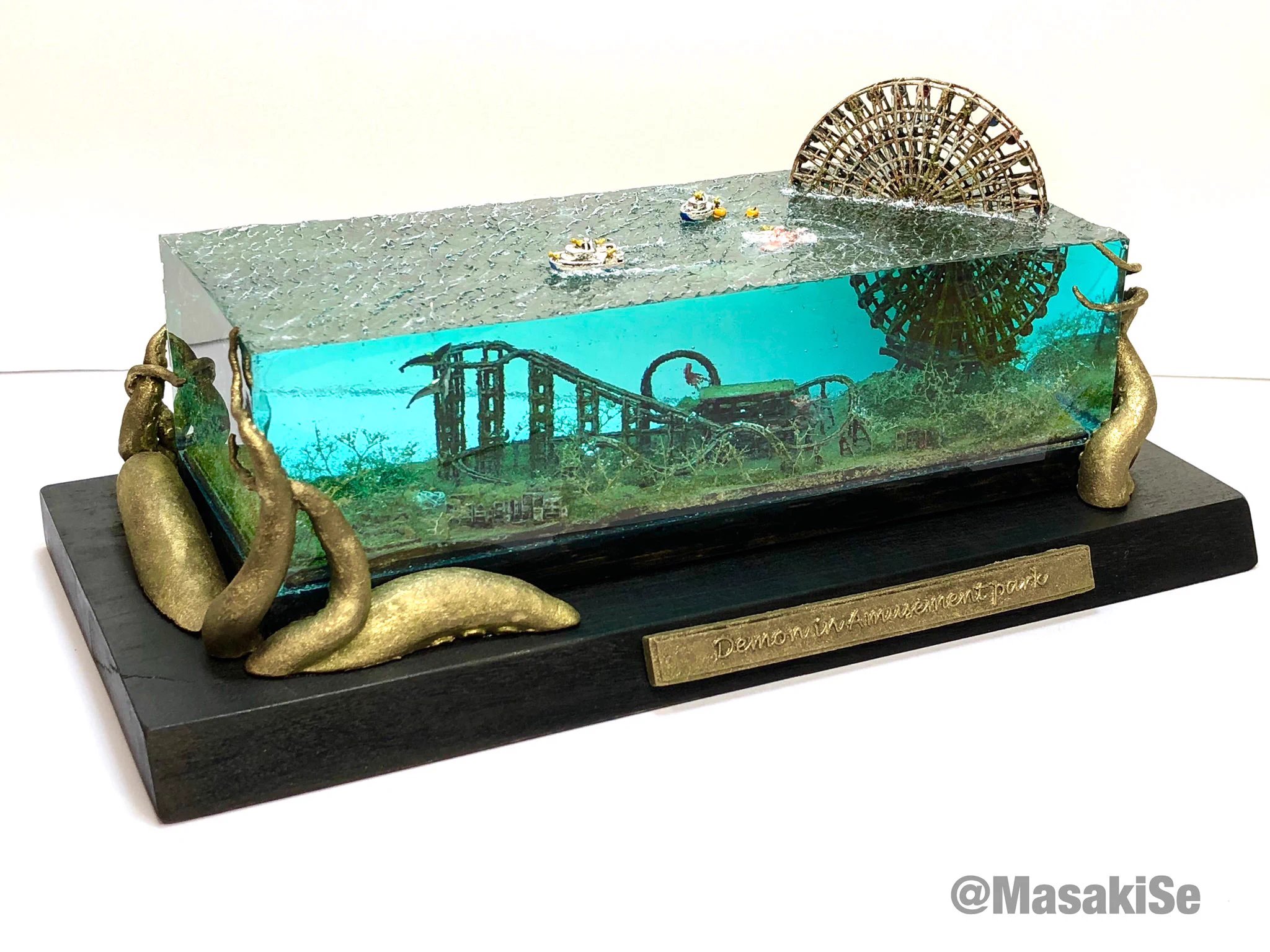 レジンの海に沈められている建物が幻想的で綺麗！