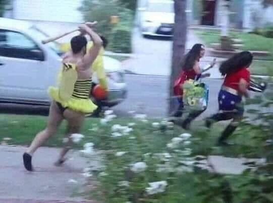 issamiee's tweet photo. Chị ong no no no no
Chị đánh chết mấy con xạo lôz
#ApolozieToVietNam 
#KoreansApologizetoVietnam 
#Vietnamese https://t.co/qrNZJwpx44
