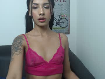 ChickCams's tweet photo. Hey fellows! It's kendall_bunny. I'm back on my sexy show https://t.co/wKcPWjwJP2 https://t.co/J8JlFaoOUa