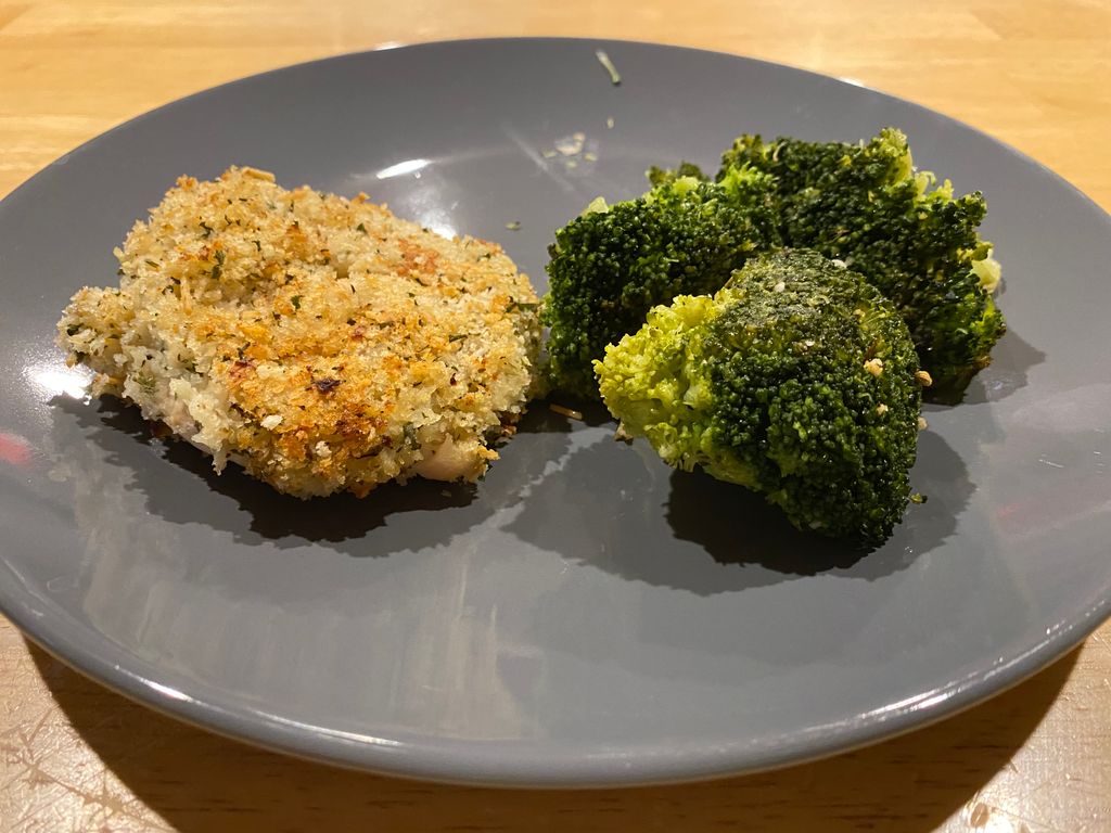 MacKidRedlands's tweet photo. This delicious meal brought to you by @DreamDinnerRedlands! Parmesan Herb Crusted Chicken and Oven Roasted Broccoli! https://t.co/C9XeNvgPXD