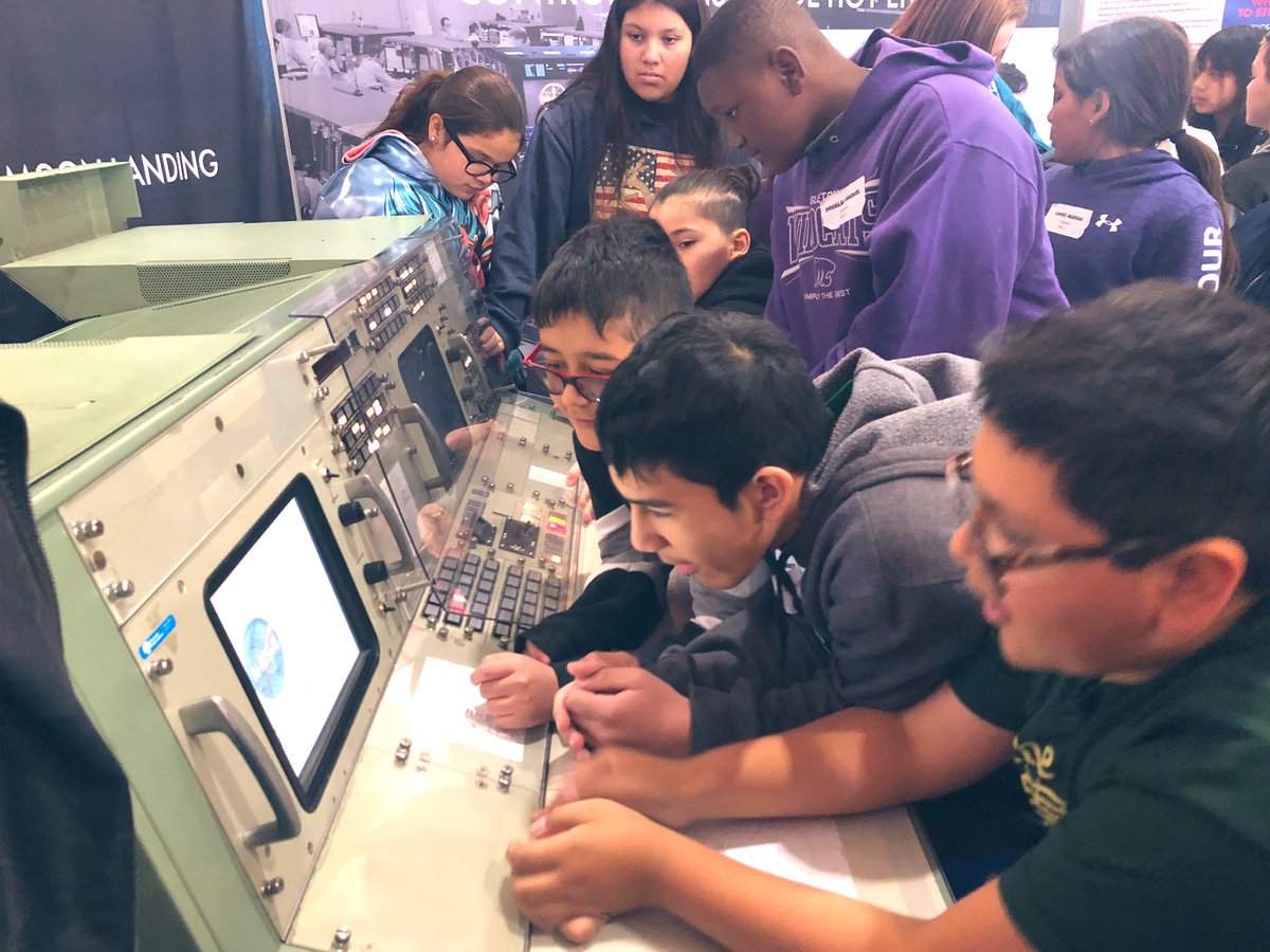 RManrajFaith's tweet photo. Successful 6th grade trip to @NASA_Johnson, thanks for hosting us! #bisdpride #studentcenteredlearning #futureengineers #tospaceandbeyond #jsc #nasaeducation https://t.co/bFY6vv8ZJx