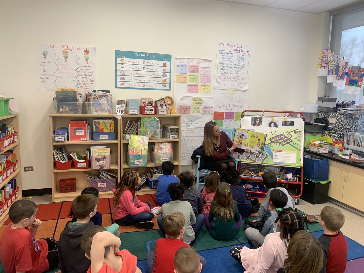 mrsreeves97's tweet photo. Spent the better part of my afternoon reading to classes at Irving today! Loved being able to play teacher again ❤️ special thanks to @IrvingLibrary97 for lending me such a great book!! #WeAreD97 https://t.co/NL5M6cSuqc