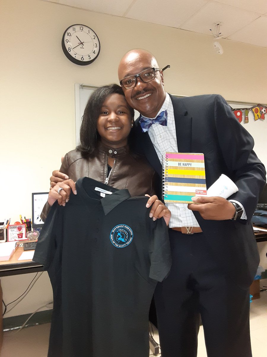 Early College Bound!!!! Grit, Dedication, Determination!!! We are proud of you.  Thanks Dr. Bostic for visiting your future early college student. <a href="/RibaultTrojans/">Jean Ribault Sr High</a> <a href="/DrAnnaDewese/">Dr. Anna DeWese</a> #MISSIONPOSSIBLE #TeamDuval #WeHaveThat