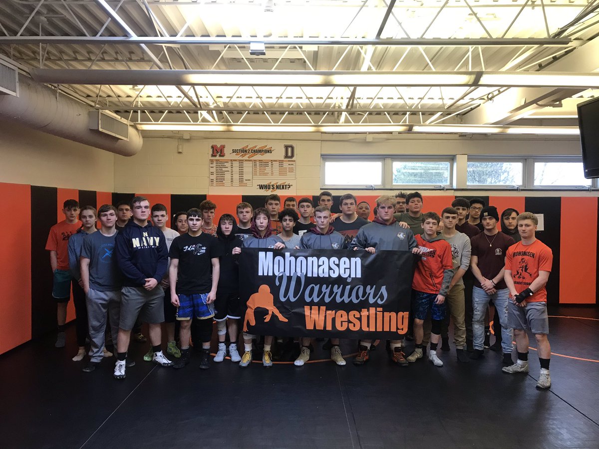 MohonWrestling's tweet photo. The team came together for one last team practice to help our 3 guys going to states. Thank you to everyone who came in and helped push their teammates. Now let’s go root them on at states this weekend!! #GETONTHEBUS #GRAVEDIGGER #BASEMENTSZN https://t.co/MSYaTrty2b
