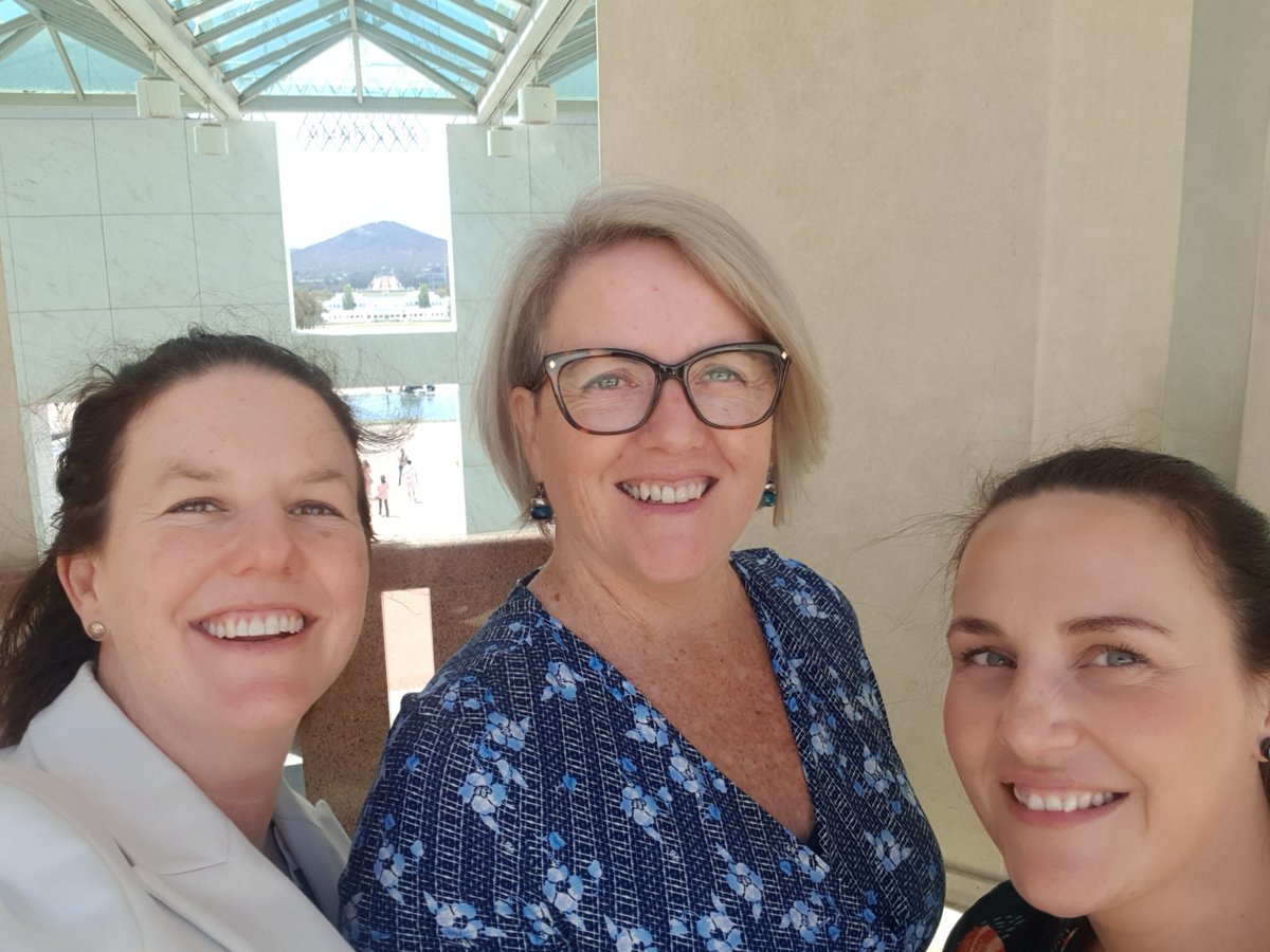 SARRAHealth's tweet photo. Great meeting with Annette, Senior Adviser to the Minister for Health today! Talking about rural health workforce in primary and aged care, we look forward to discussing further with @GregHuntMP in the coming weeks.
#ruralhealth #AHPs #ruralhealthworkforce #SARRAH https://t.co/F1U21ukXtj