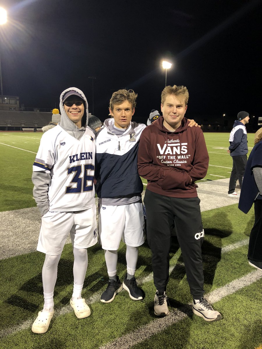 MissRobertson09's tweet photo. Way to go @KleinLaxHSBoys!! Another win in the books and such an intense game! @SPUSHS1 and I are so proud of all our boys!! Thanks for inviting us out!! #MomentsInKlein #WhyDontYallHaveTwitters #ProudParentMoments #TeacherLife #SoColdTho  @abbynpickett @klein_lax https://t.co/fByOG24w9N