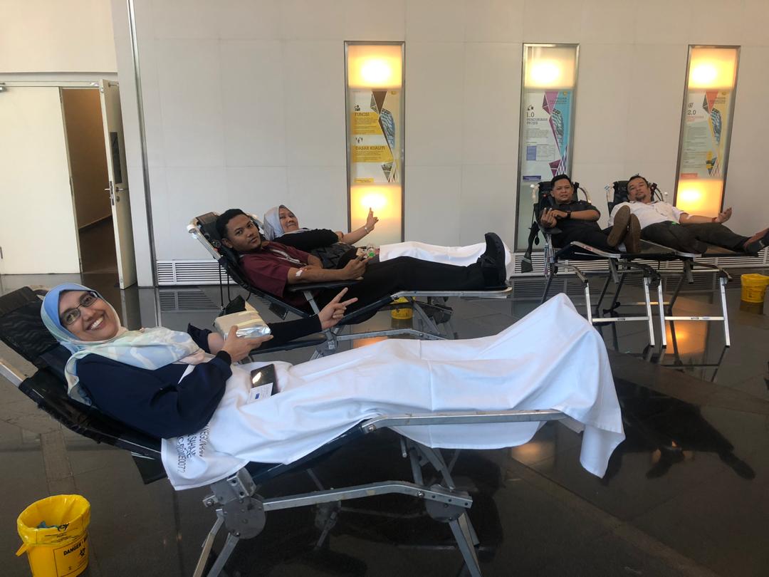 BpCkas's tweet photo. Usai Program Kempen Derma Darah di @JKRMalaysia dengan kerjasama Pusat Darah Negara.
@CKASHQJKR @IrZulkefly @anita_shafie https://t.co/iwpETdSycL