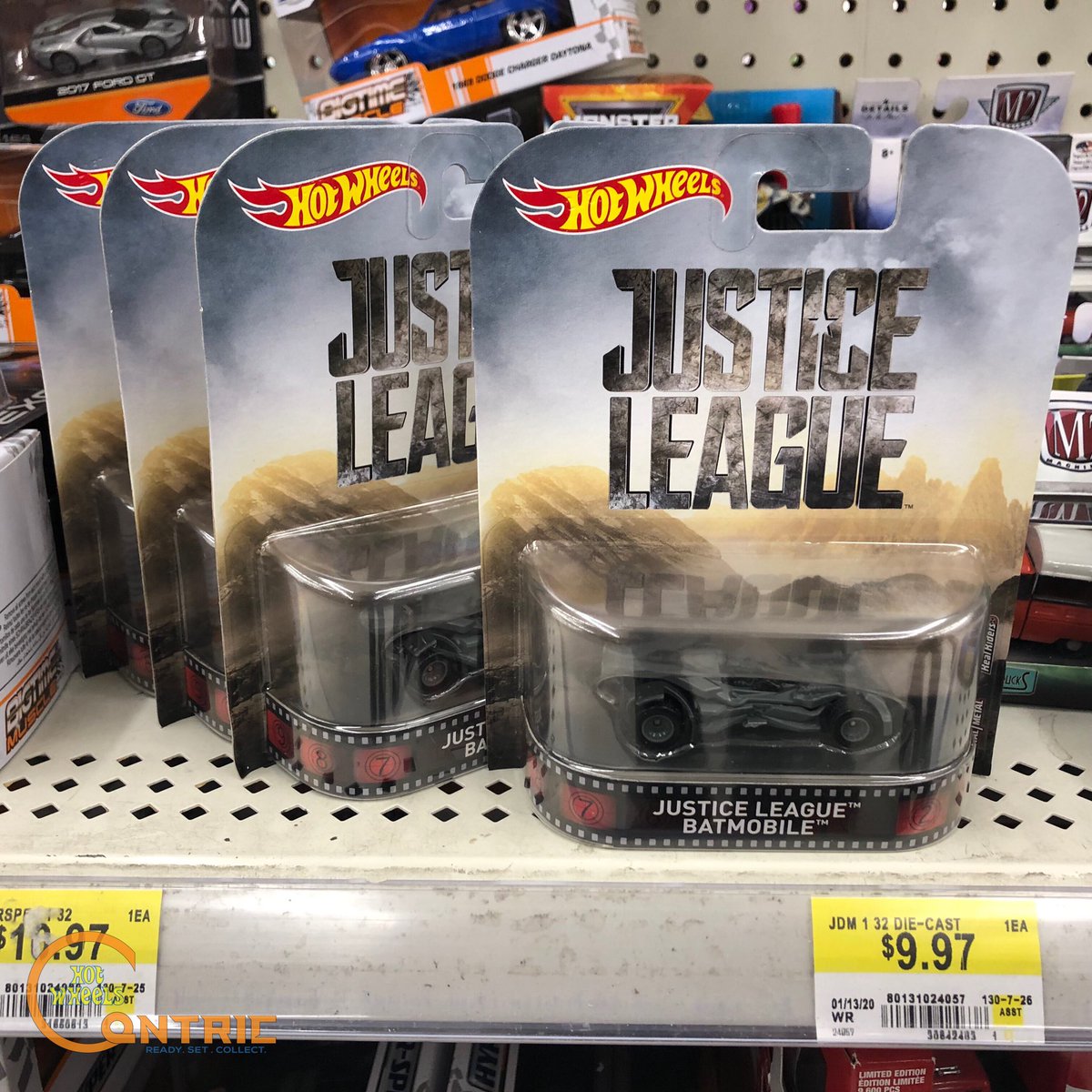 HWCentric's tweet photo. Looks like someone returned a few Retro Entertainment Batmobileβs. Still has a piece of the green return sticker. Iβll take one, thank you π
#hotwheels #batmobile #retroentertainment #justiceleague #batman #dc #dccomics #hotwheelscentric #hotwheelscollectors #toys #hobby https://t.co/G9XERiywJZ