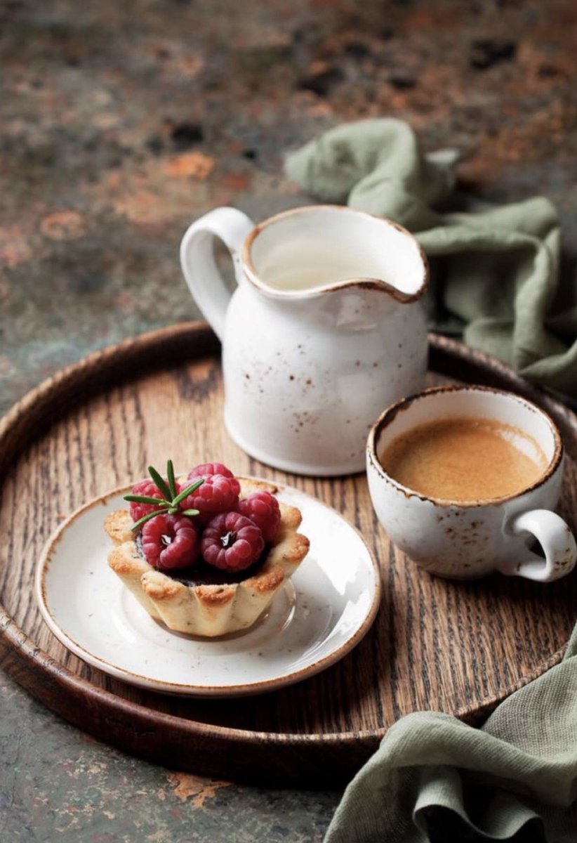 aa__0033's tweet image. اللهم أكتب لنا مع هذا الصباح 
خيراً ورزقاً وعافية وستراً ودرباً منيراً بولايتك وفضلك ..
#صباح_الخير