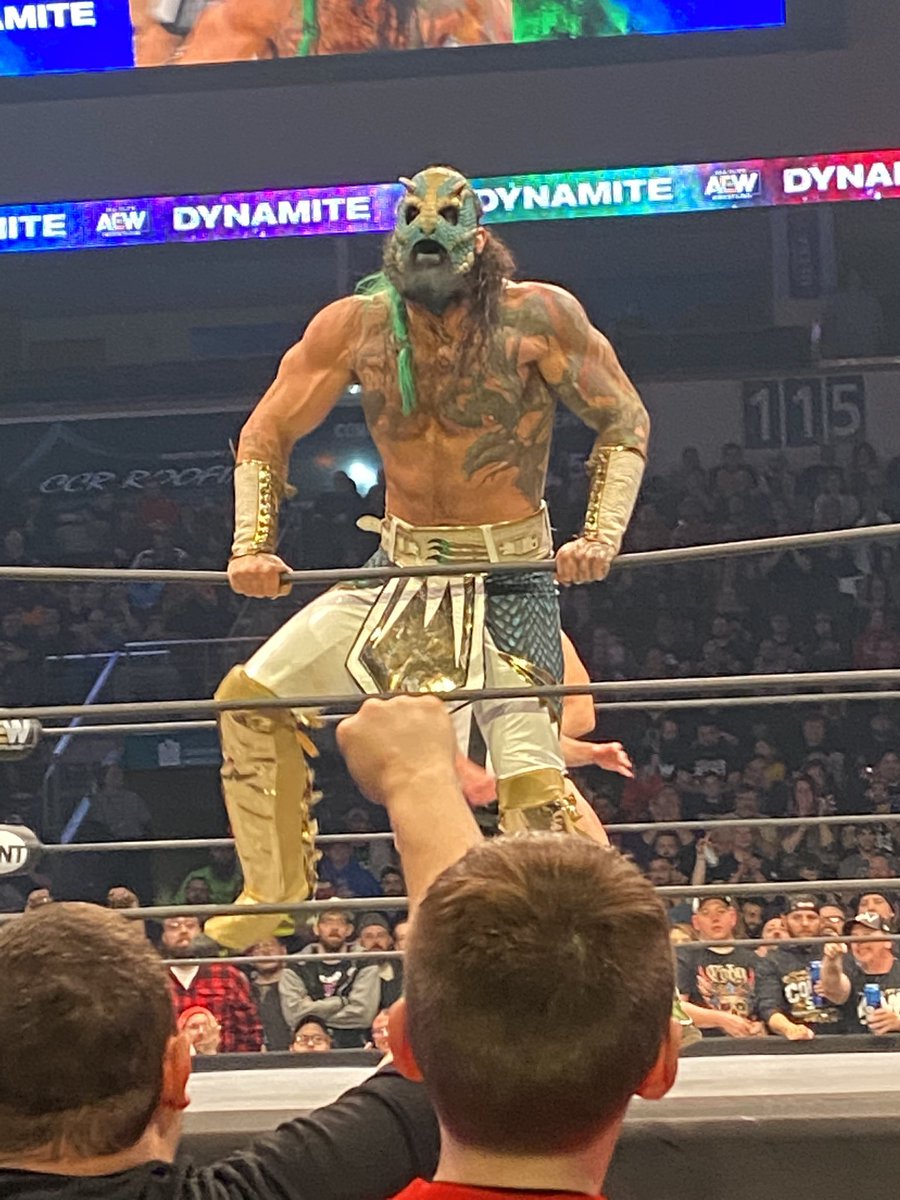 KaytMaureen's tweet photo. @AEWonTNT #aewkansascity #AEWRevolution #Aew #welcometokc https://t.co/CA3jYJKdKO