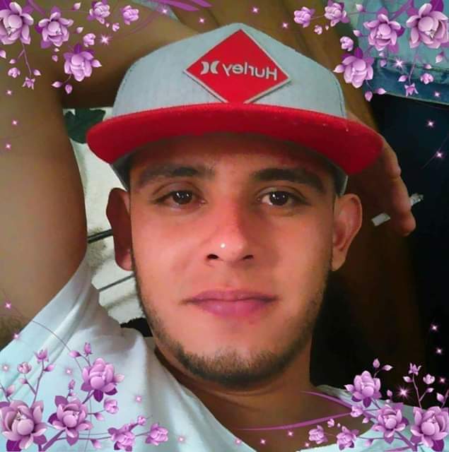 colima_red's tweet photo. 🆘️ DESAPARECIDO 🆘️ 
Álvaro Guardado Silva. 
Ultima vez visto 18 de Marzo 2018, en el camión de Quesería.
#HastaEncontrarteTedigoAdios 
#PorqueCompartirNocuestaNada https://t.co/7IcokV2MNd
