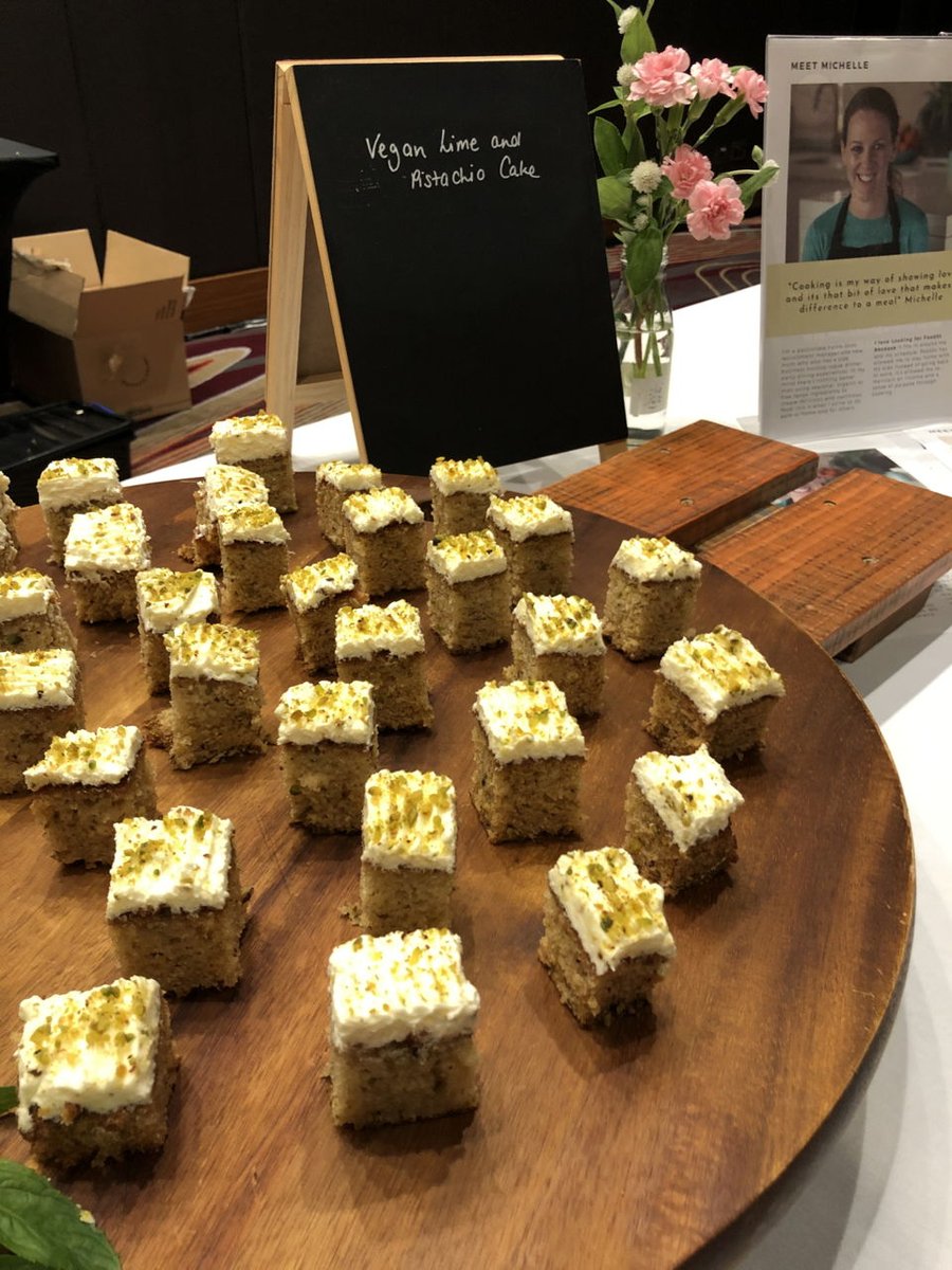 foodst_au's tweet photo. We've been busy showcasing our meals at an Investor Conference here in Sydney over the last two days! Nothing better than hearing the delighted oohs and ah's from our customers. More to come tomorrow  🍲

https://t.co/4ZXaec7v7A. #emergence2020 #homecookedisbest #oohaaah https://t.co/htBpL5gfh0