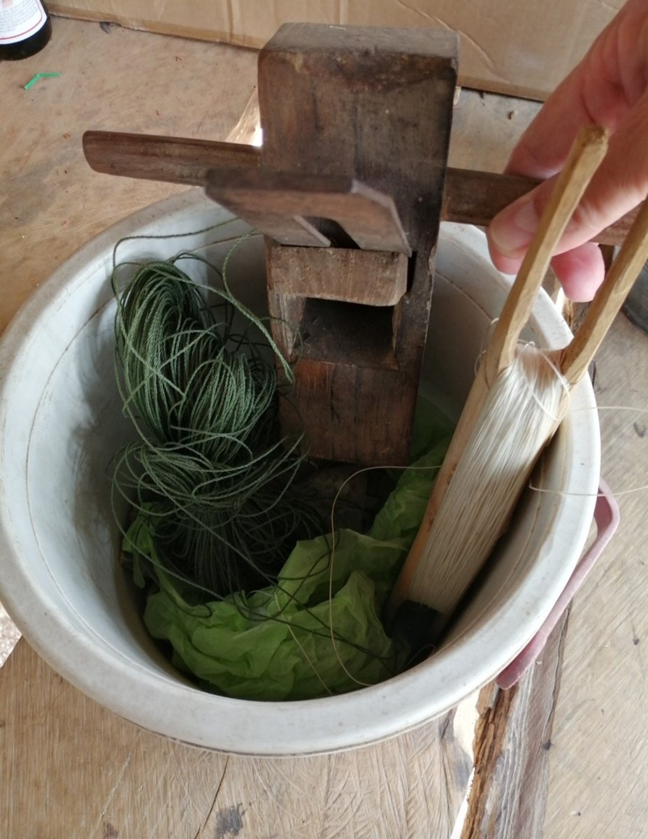 TACSThailand1's tweet photo. A fishing net weaving kit in Thailand!

https://t.co/6jSuAQILhr
#TACSThailand #TACScamping #TACSbushcraft #TACSsurvival #SteveKThailand #camping #bushcraft #survival #prepping #fishing #fishingnet #fish #food #survivalfood #cooking #weaving https://t.co/f0pbWTPErz