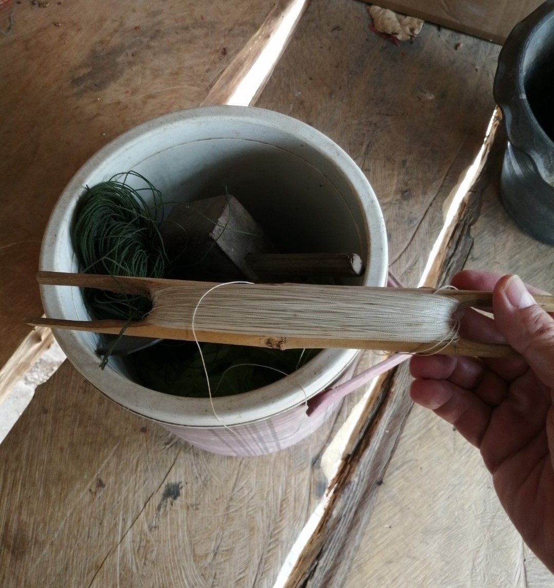 TACSThailand1's tweet photo. A fishing net weaving kit in Thailand!

https://t.co/6jSuAQILhr
#TACSThailand #TACScamping #TACSbushcraft #TACSsurvival #SteveKThailand #camping #bushcraft #survival #prepping #fishing #fishingnet #fish #food #survivalfood #cooking #weaving https://t.co/f0pbWTPErz