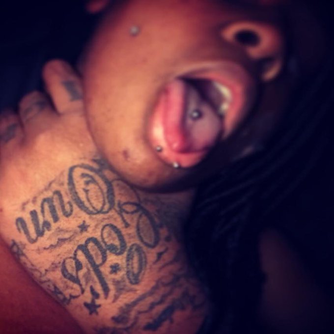 Life&rsquo;s to shorty for me to act like I don&rsquo;t like getting chocked period #dafinestcreations #oldpic https://t<a href="/tag/oldpic"class="tags"><span>#oldpic</span></a><a href="/tag/dafinestcreations"class="tags"><span>#dafinestcreations</span></a>