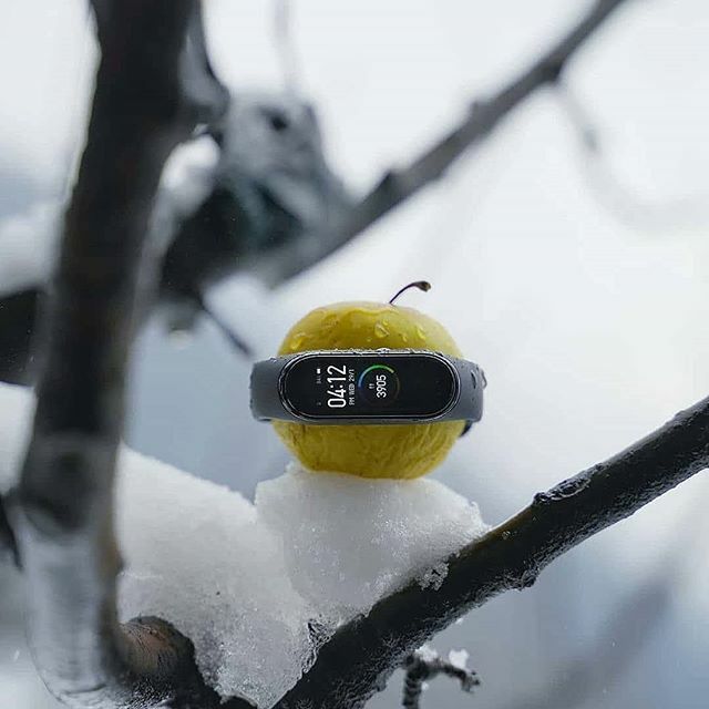 🌦☀Прогноз погоды отображается на многих современных гаджетах, фитнес-трекер Xiaomi Mi Band 4 не стал исключением.
⠀⠀
Производитель предусмотрел в нем показ точной информации об осадках, облачности и температуре воздуха на несколько дней вперёд.
⠀… ift.tt/2wRrmTc