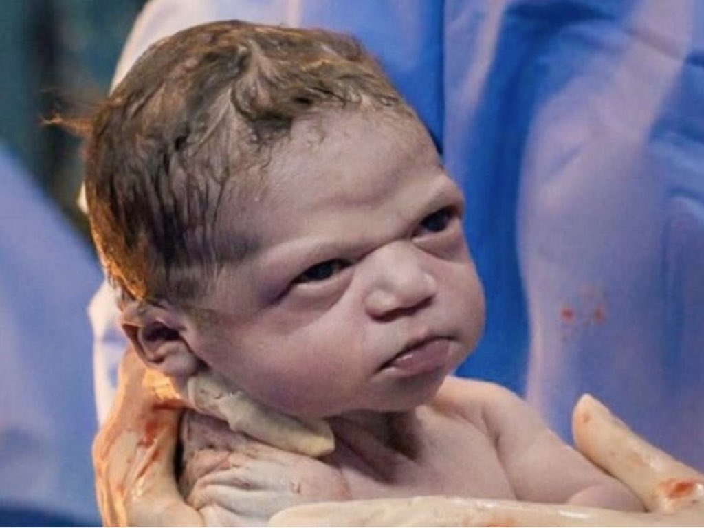 LeanneManas's tweet photo. This is Isabela Pereira de Jesus - born on the 13th February 2020 in Rio. This was the facial expression she came out her mother’s womb with and it’s absolutely everything!! This little wise soul knows - she knows it was better in there than outchea 😂😂🤣 https://t.co/DbaDqu1xa7