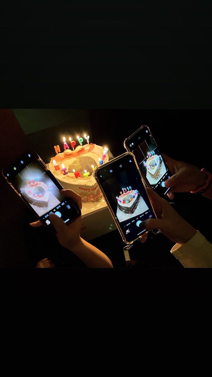 BaddestFemaleCL's tweet photo. CL’s Instagram Updates 
#OneAndOnlyCL ❤️ https://t.co/as2ejuxWqR
