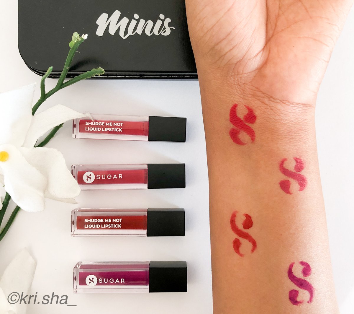 trySUGAR's tweet photo. Swatch party by Krisha Avlani😍
.
.
Shop now https://t.co/5DM7CI86or
.
.
#TrySUGAR #SUGARCosmetics #Cosmetics #Makeup #IndianMakeup #MakeupLove #LipstickRange #LiquidLipstick #SmudgeMeNot #Lipstick #Bold #Nude #Pink #Red #BrinkOfPink #WineAndShine #TanFan #DropDeadRed https://t.co/sJqKSU2CXN