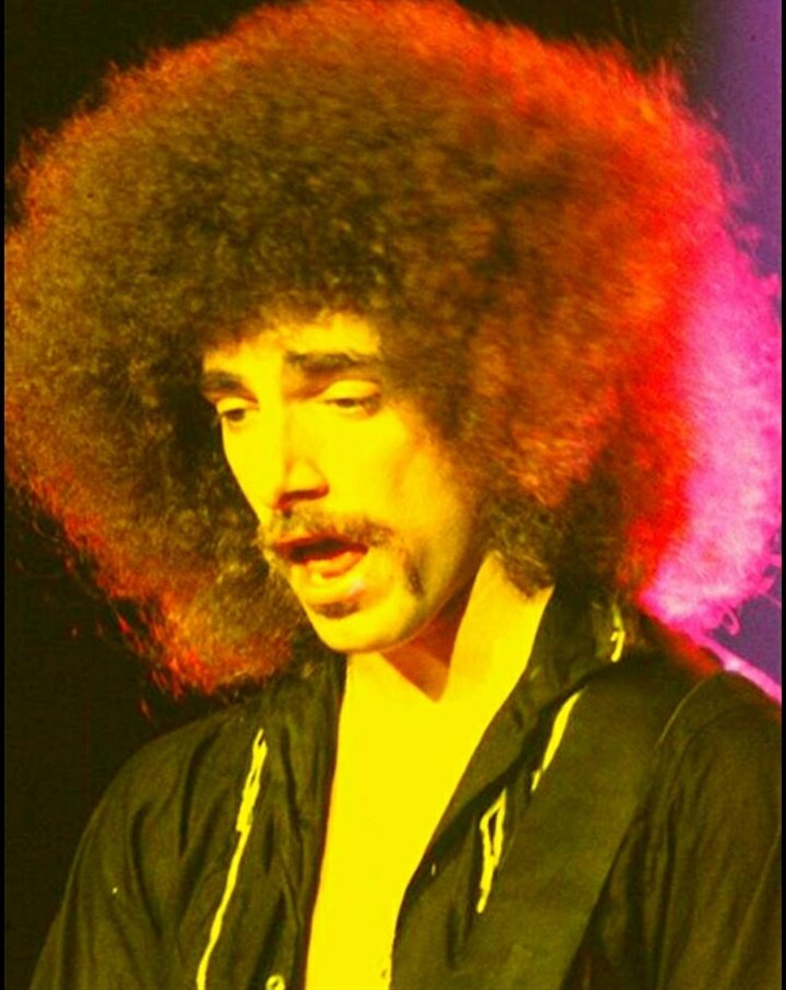 Happy Birthday to Neal Schon
One of the most power forces in hard rock!!   Keep inspiring us 