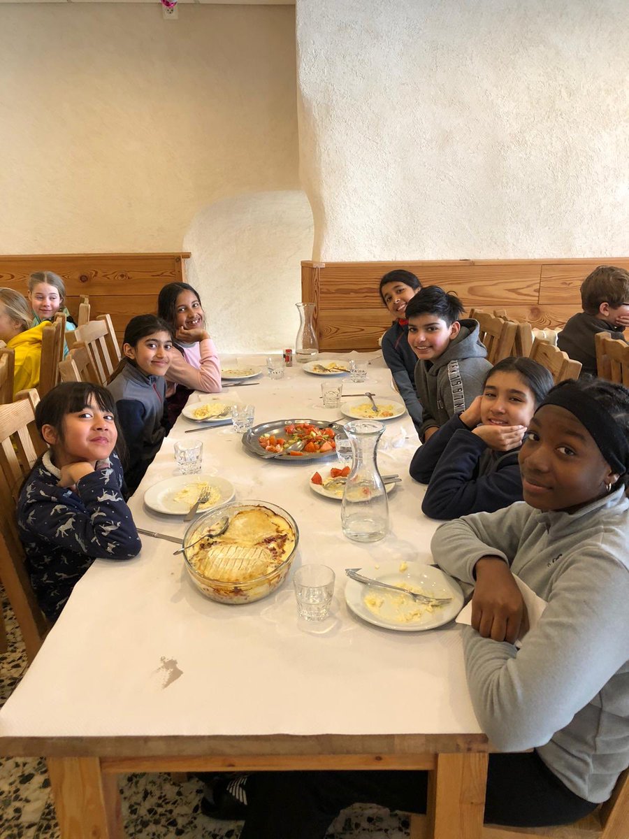 StMartinsPrepGY's tweet photo. It was the alpine favourite, tartiflette, for lunch for our skiers! #alphaski2020 https://t.co/RHNDZrLdtS