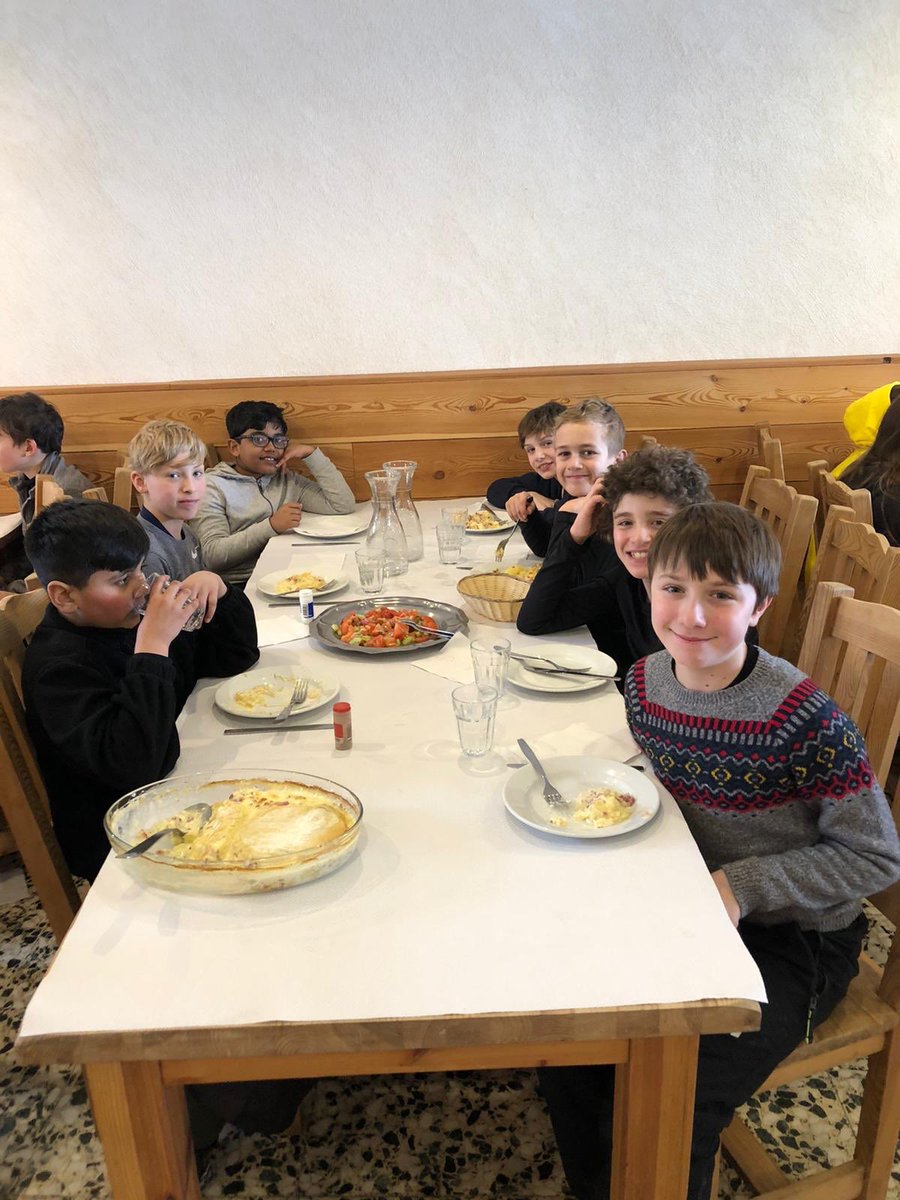 StMartinsPrepGY's tweet photo. It was the alpine favourite, tartiflette, for lunch for our skiers! #alphaski2020 https://t.co/RHNDZrLdtS