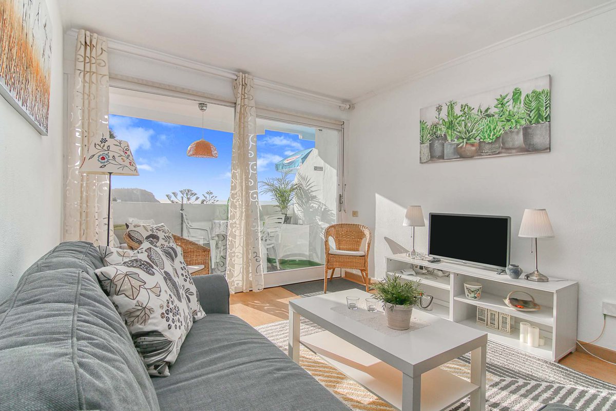 CardenasEstate's tweet photo. 😎 GRAN CANARIA PROPERTY OF THE WEEK 😎
A lovely, well kept, one bedroom apartment located on the west side of the valley in Puerto Rico in the Bellavista complex. The 1st floor apartment gets morning sun and has sea views from the terrace. 
https://t.co/VCPOy5le8j #GranCanaria https://t.co/aK0lXG72j6