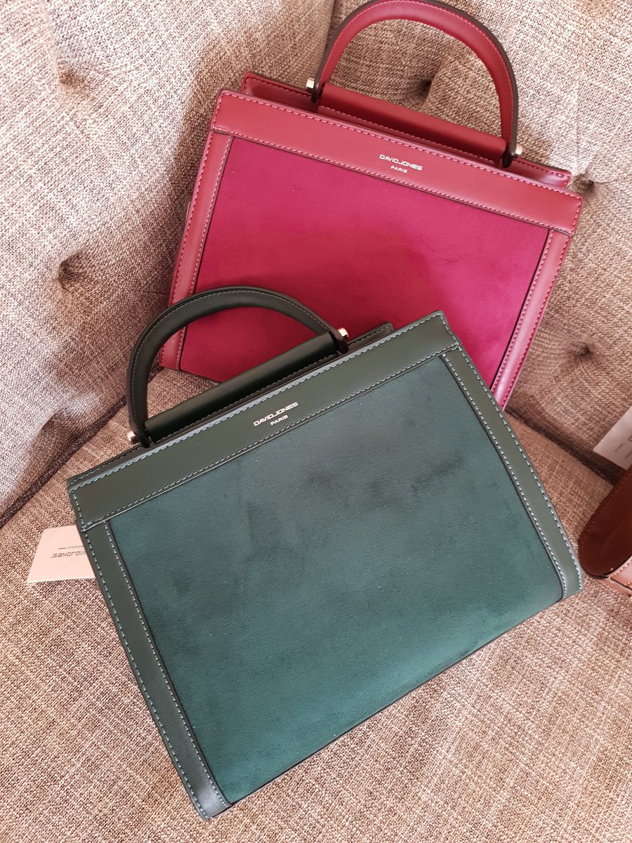 foligallery's tweet photo. Compact and Elegant.
Only KSH 4,750

To buy contact 0705599993

#Davidjones #FoliGallery #BagsRus https://t.co/J24maQ5igJ